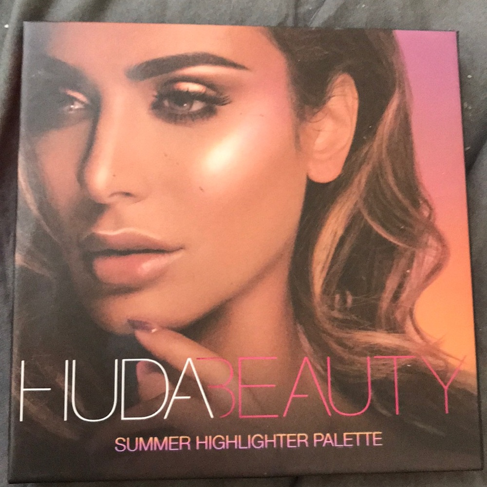 Huda Beauty NEVER USED Summer Highlight Palette